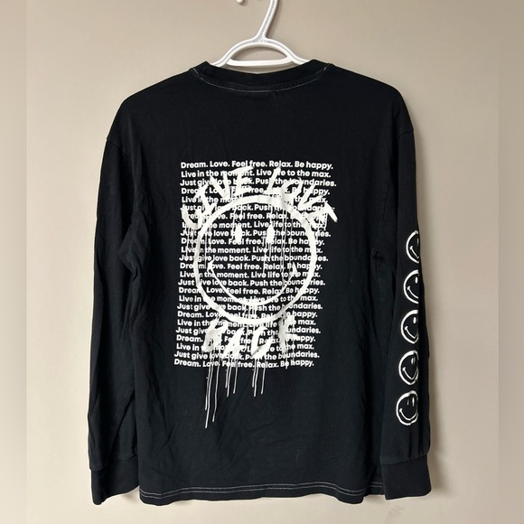 H&M x Smiley Black Long Sleeve “Give Love Back” Tee - Picture 3 of 6